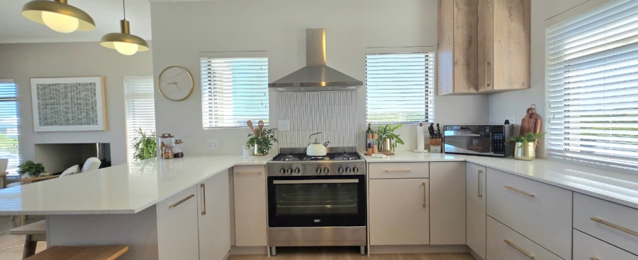 3 Bedroom Property for Sale in Kleinbaai Western Cape